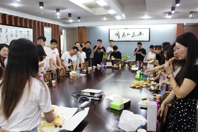 米可生日會(huì)