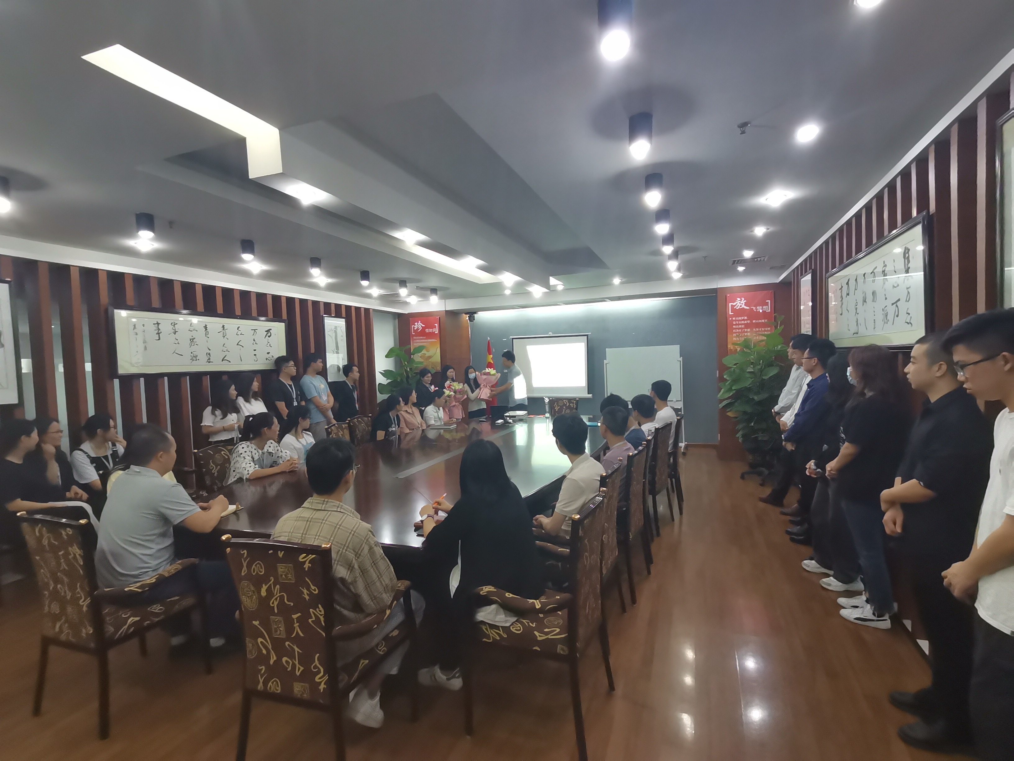 米可網(wǎng)絡(luò)