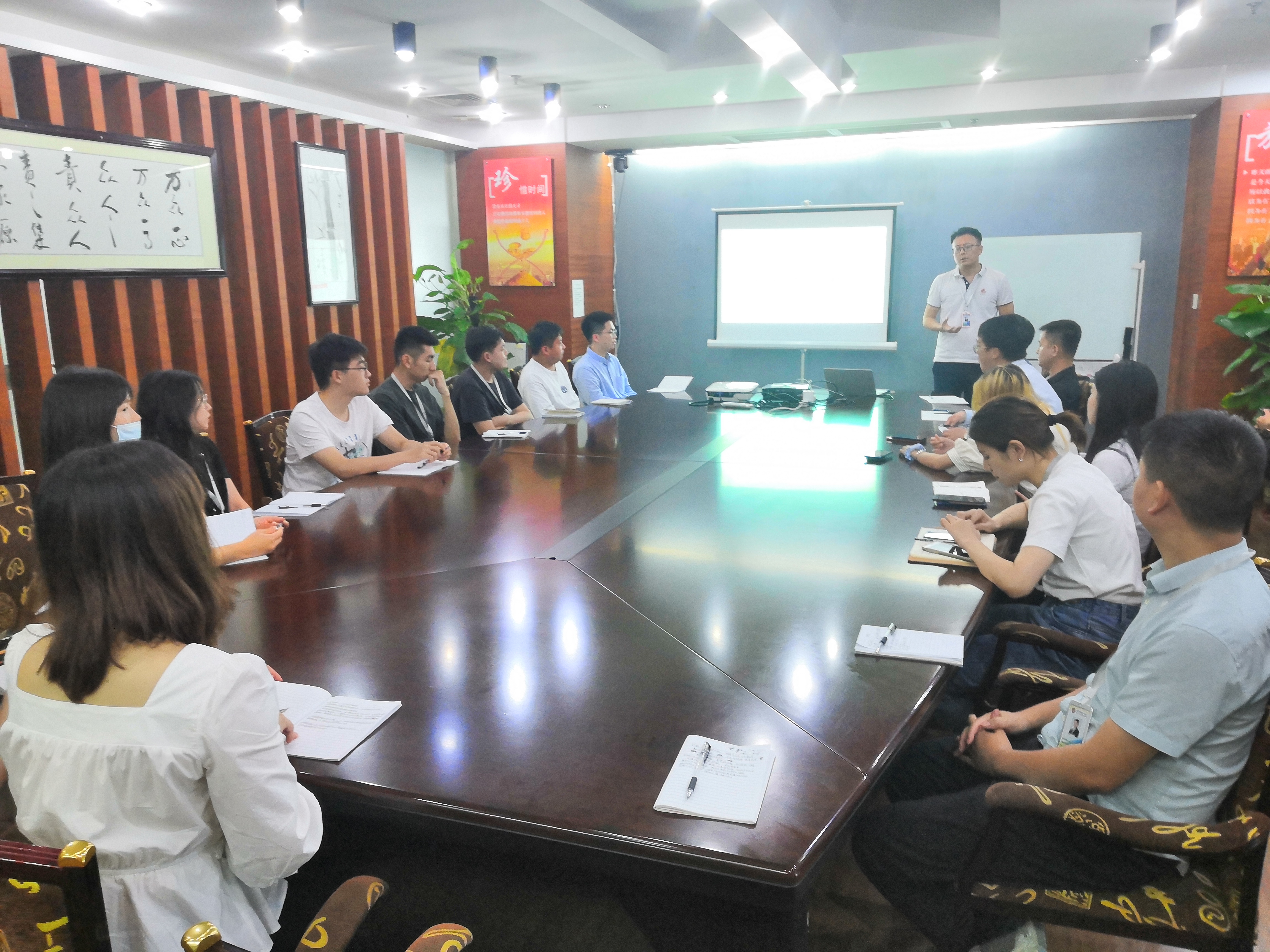 米可網(wǎng)絡(luò)